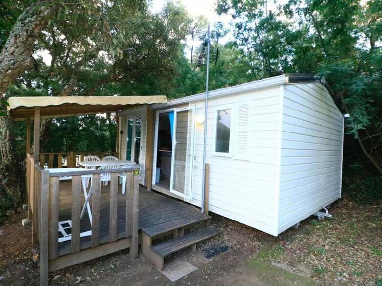 Camping Le Plateau Des Chasses