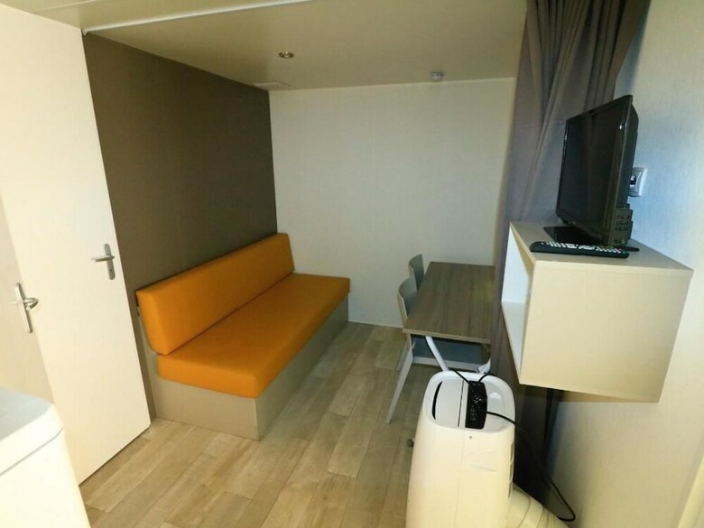 Camping Le Plateau Des Chasses