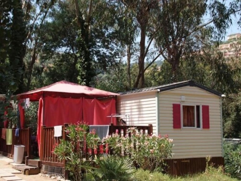 Camping Le Plateau Des Chasses