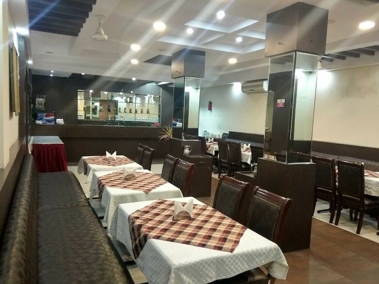 Jk Rooms 108 Hotel Royal Regency