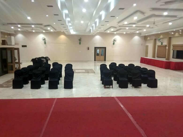 Jk Rooms 108 Hotel Royal Regency