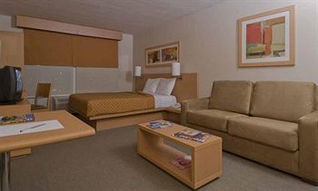 Hotel City Express Tepatitlan
