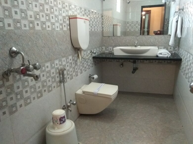 Jk Rooms 127 Hotel Parashar Check In