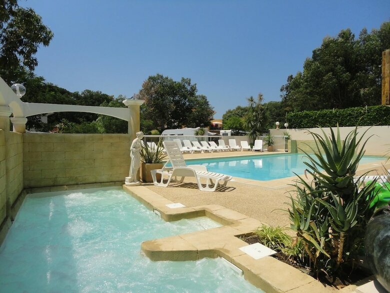 Camping Les Acacias