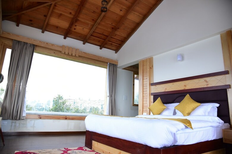 Hotel Mapple The Alpine Chalet Resort