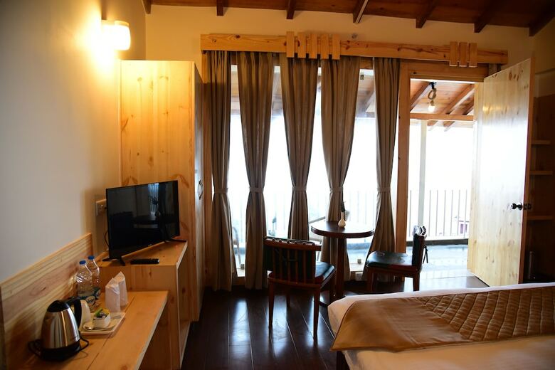 Hotel Mapple The Alpine Chalet Resort