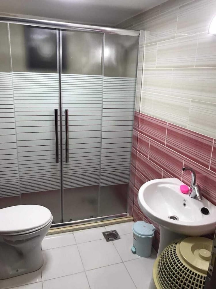 Hostal Family House Hostel