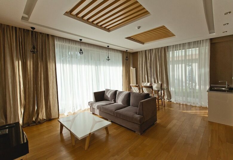 Shani Hotel & Villas