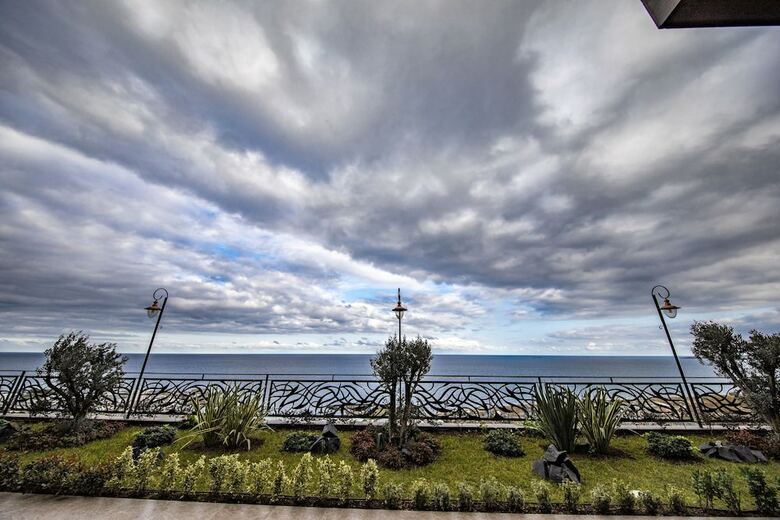 Peerless Resort Hotel
