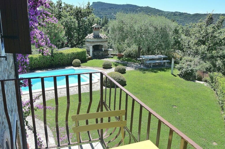 Apartment With Pool Ai Pignoi 1st Floor