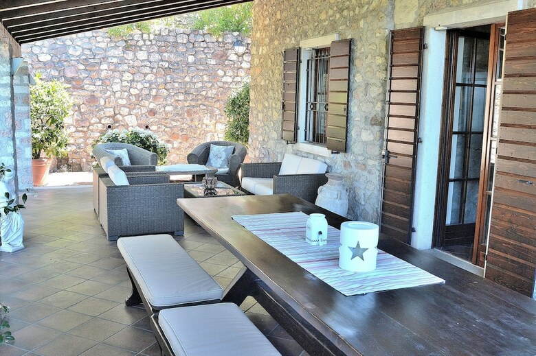 Apartment With Pool Ai Pignoi 1st Floor