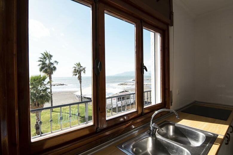 Apartamentos Letmalaga Cremades Seaside