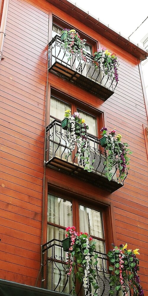 Apart Taksim 82