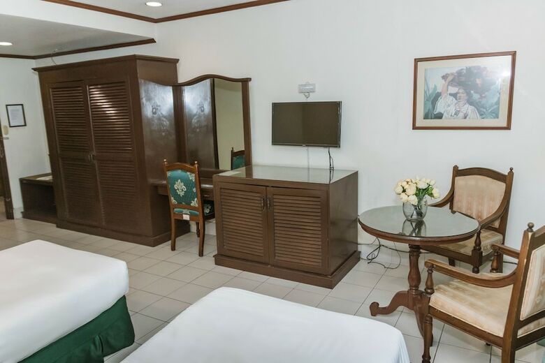 La Fiesta Hotel