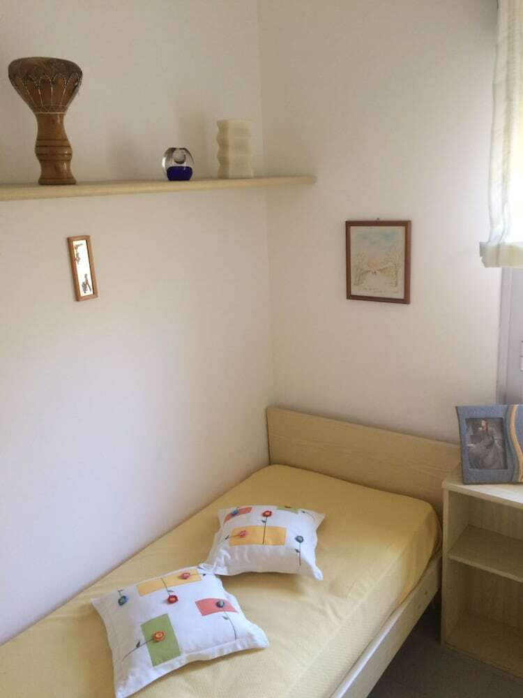 Tania Apartments