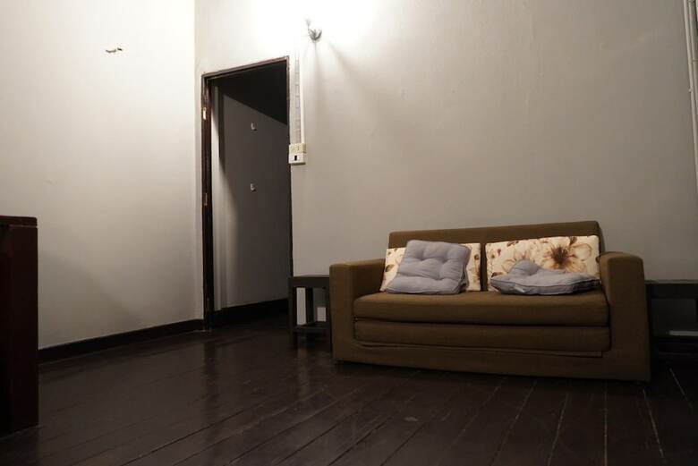 Hostal Real Sleep Hostel