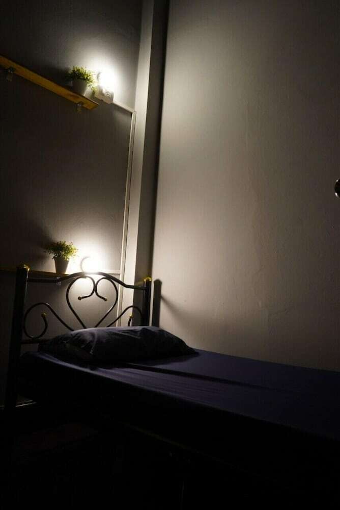 Hostal Real Sleep Hostel