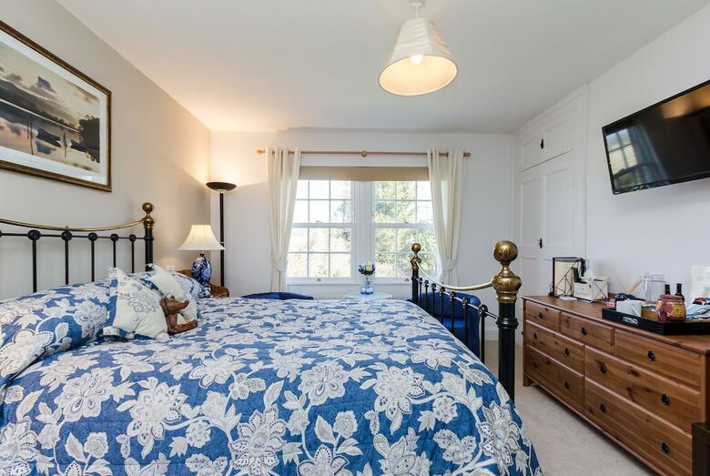 Avalon Lodge Bed And Breakfast
