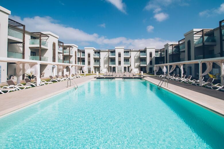 Hotel Halos Casa Resort