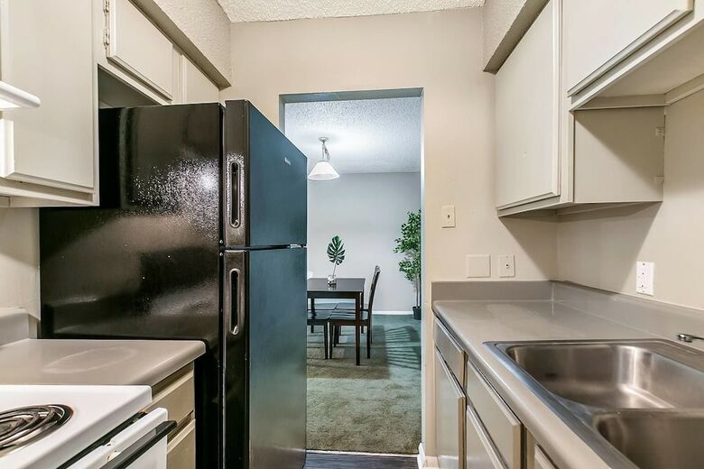 Apartamentos Lsu Suite + Pool