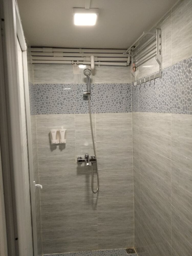 White House Hotel