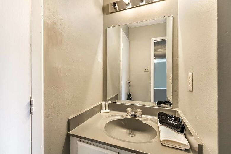 Apartamentos University Suite + Pool + Gym