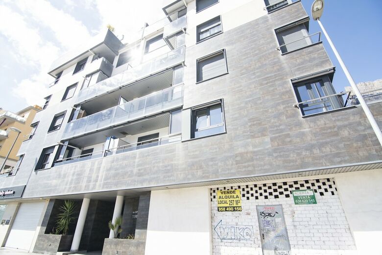Apartamentos Enjoygranada Lujo Piscina Y Parking