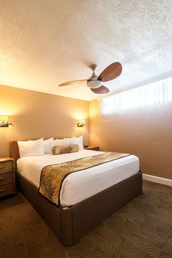Kona Reef Resort