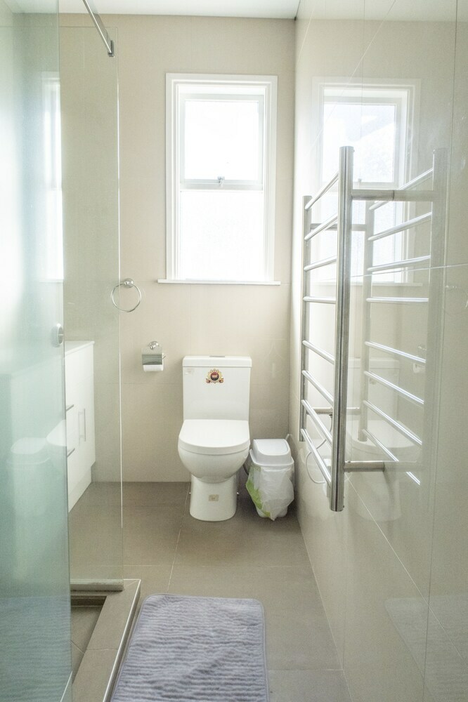 Arent - Serviced House - 14 Dignan St