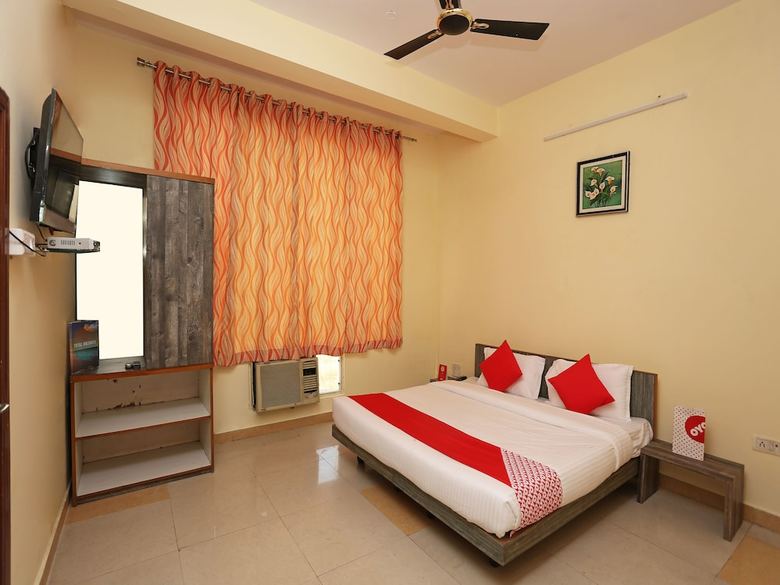 Oyo 24097 Hotel Gangotri