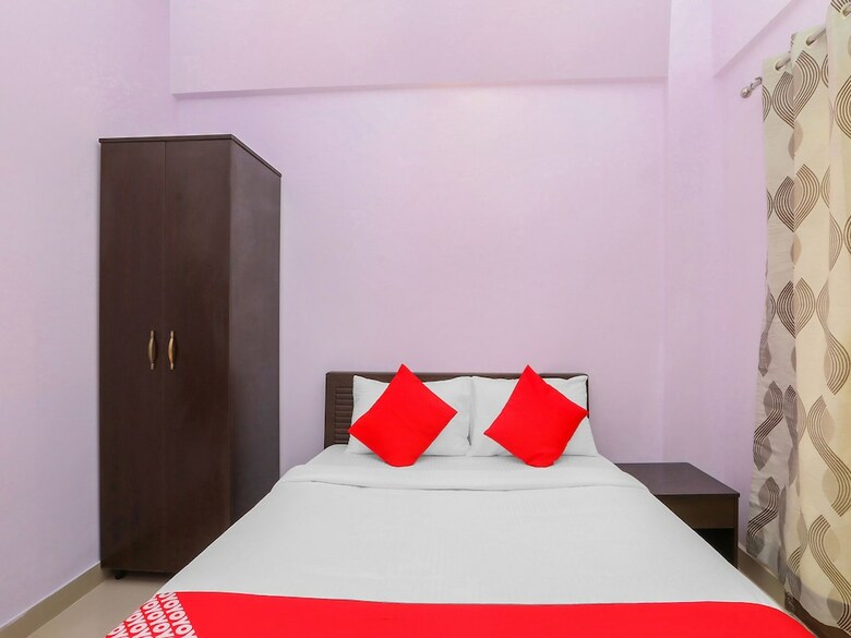Hotel Oyo 18600 Krish Lakeside Comforts