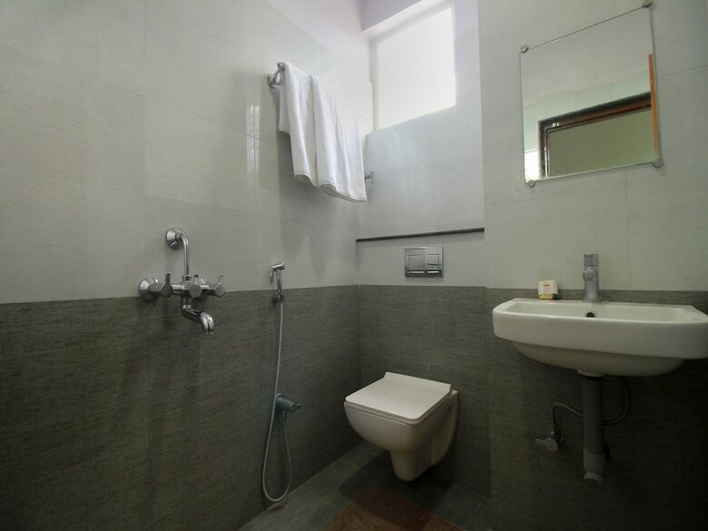 Hotel Oyo 18929 Karanji Residency