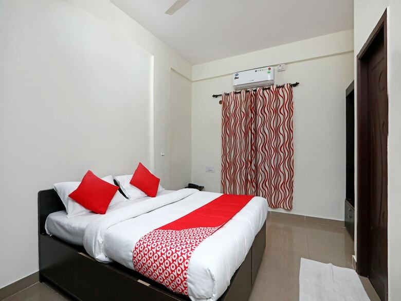 Hotel Oyo 24948 Golden Sands