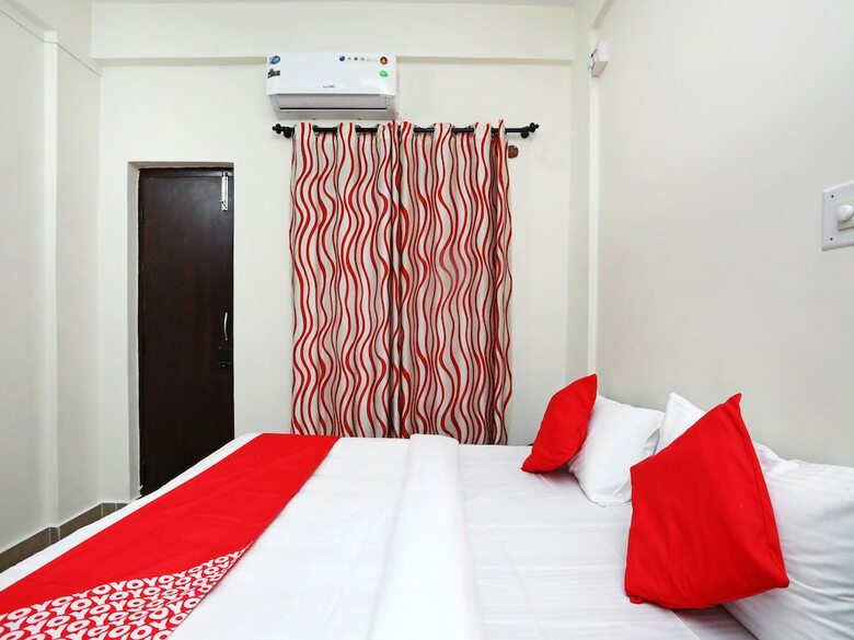 Hotel Oyo 24948 Golden Sands