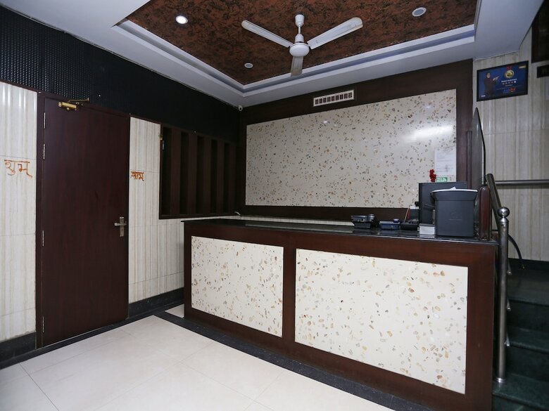 Hotel Oyo 22507 Anjuman
