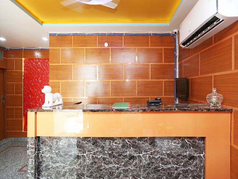 Oyo 19802 Hotel Anant Plaza