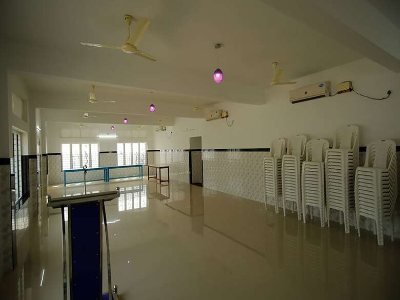 Hotel Oyo 26964 Palm View Residency