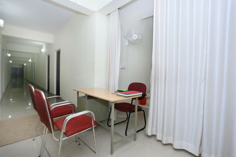 Hotel Oyo 24129 Panackal Inn