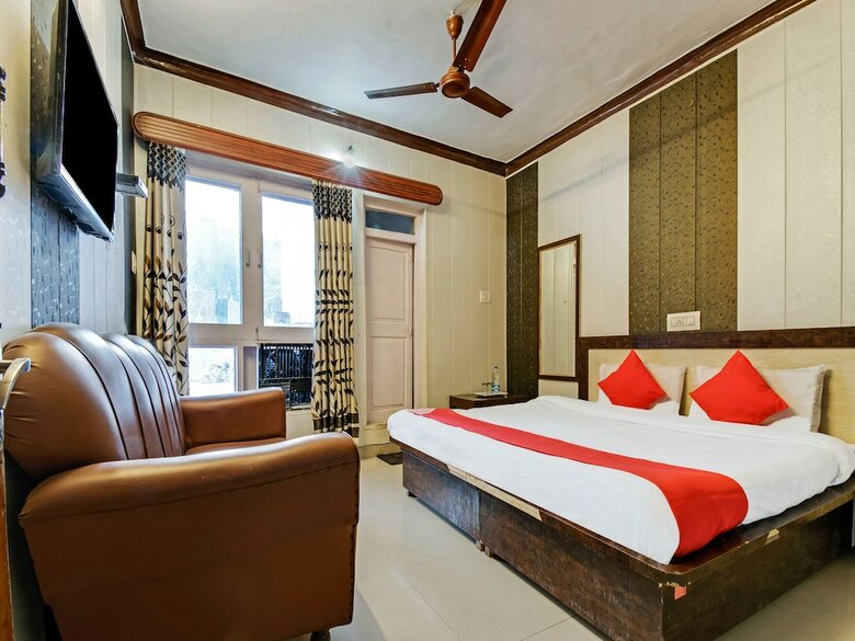 Hotel Oyo 24244 Chamunda View