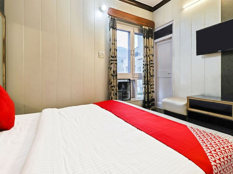 Hotel Oyo 24244 Chamunda View
