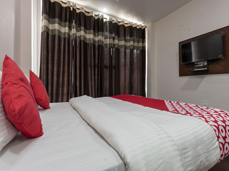 Hotel Oyo 19141 Diamond Vaishali