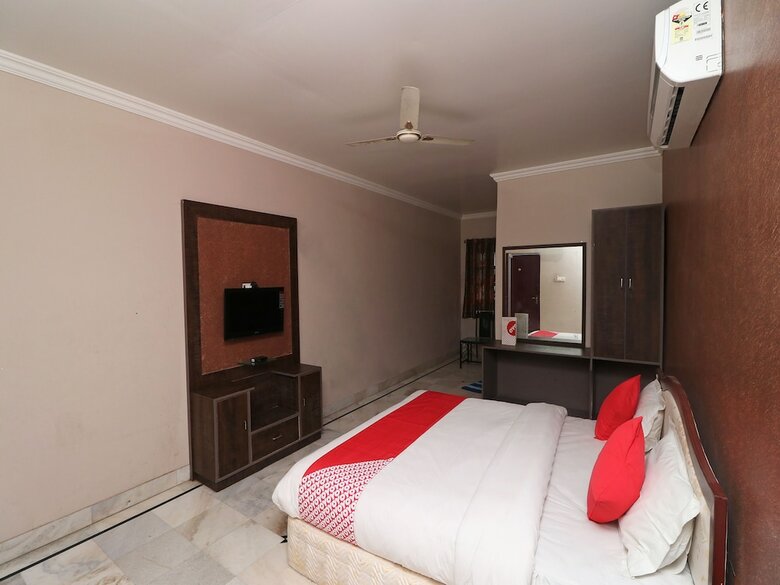 Hotel Oyo 26824 Shagun Palace