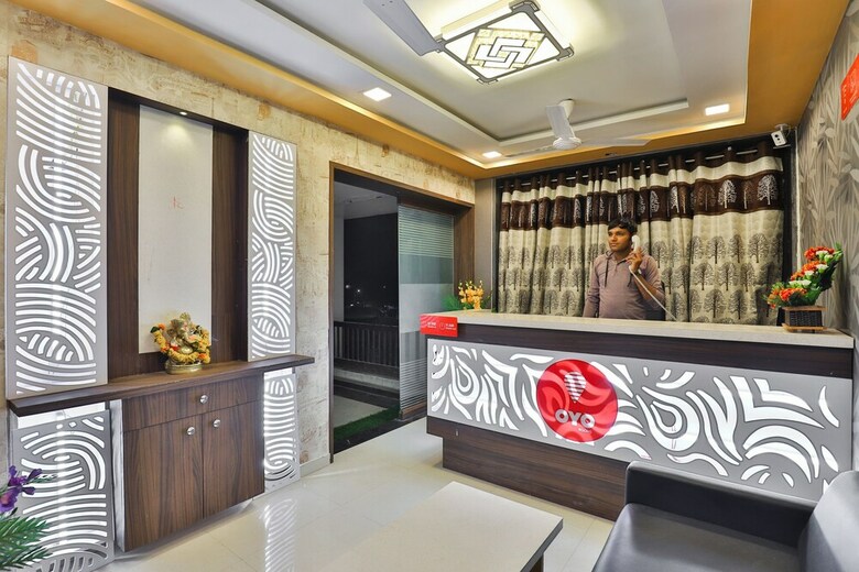Oyo 18485 Hotel Lincoln