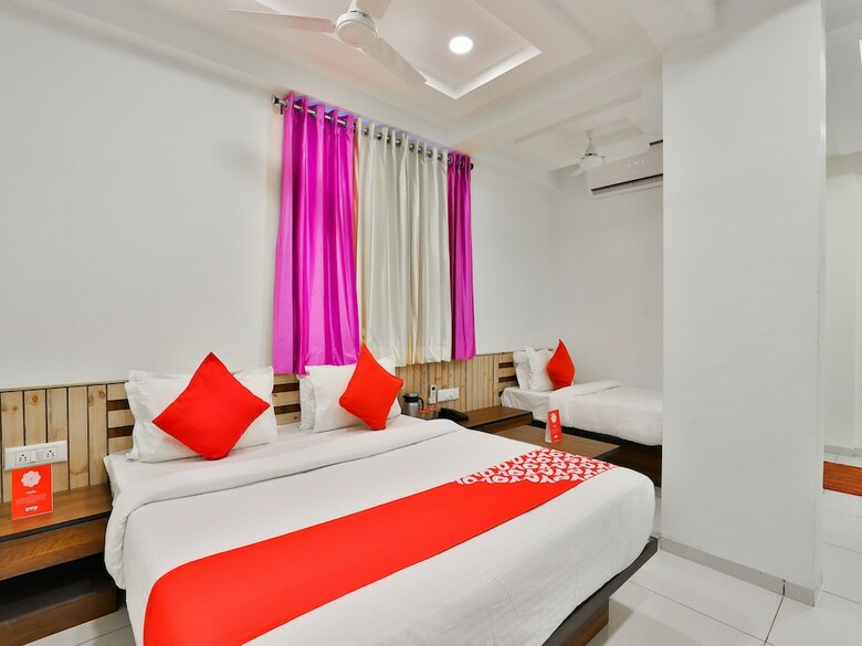Oyo 17252 Hotel Everest