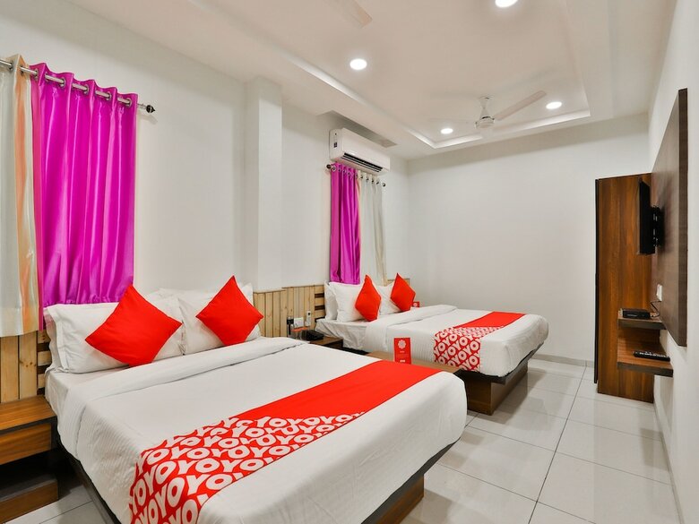 Oyo 17252 Hotel Everest