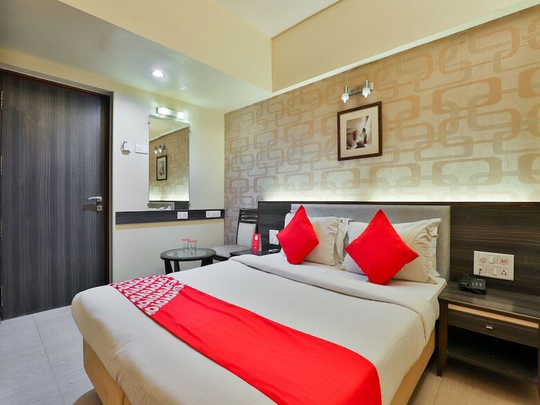 Oyo 17332 Hotel Nana's