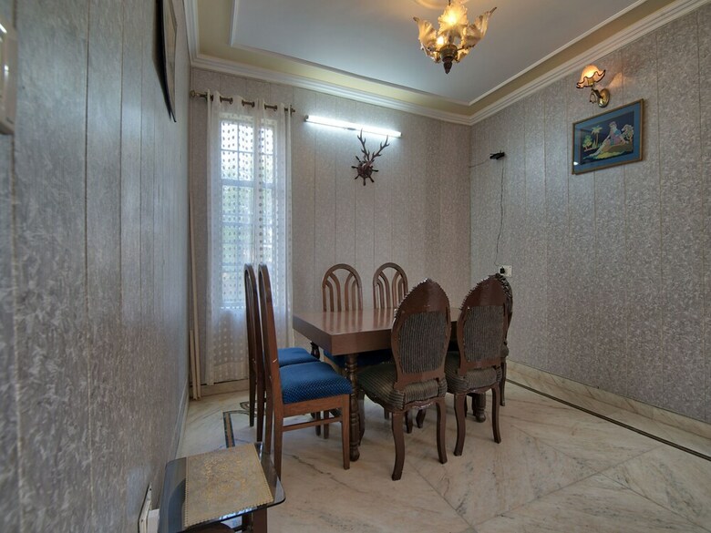 Oyo 7025 Hotel Lake View