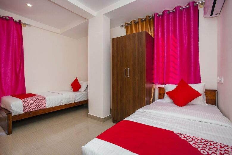 Oyo 22490 Hotel Paradise Inn
