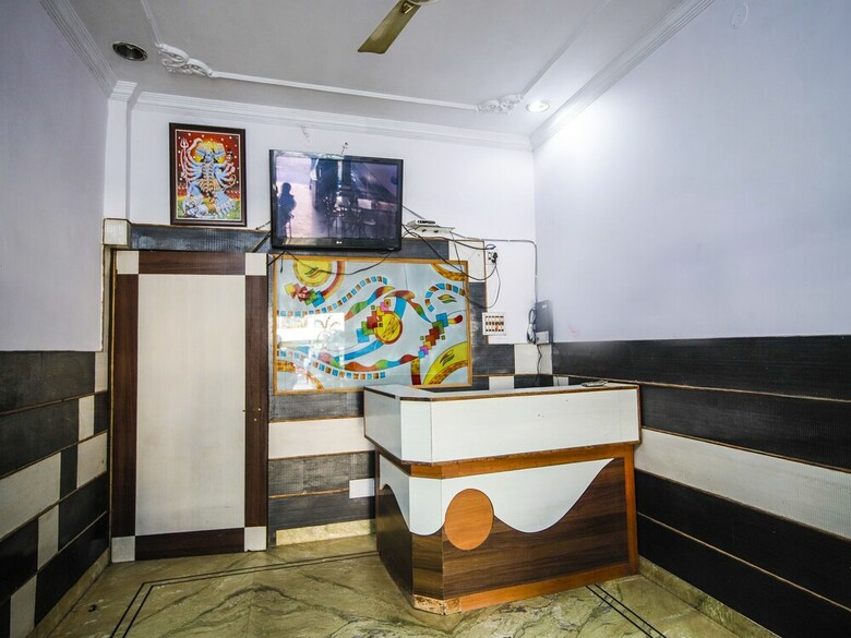 Oyo 24753 Hotel Preet