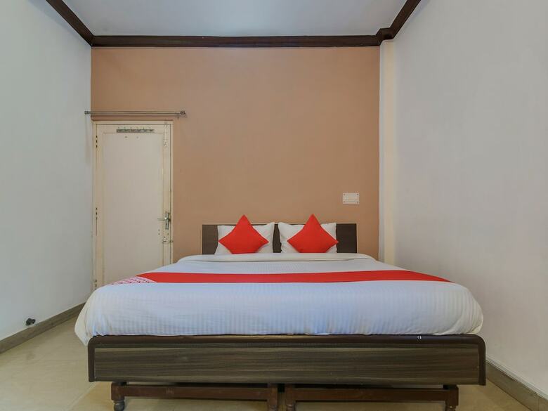 Oyo 24635 Hotel Rudransh